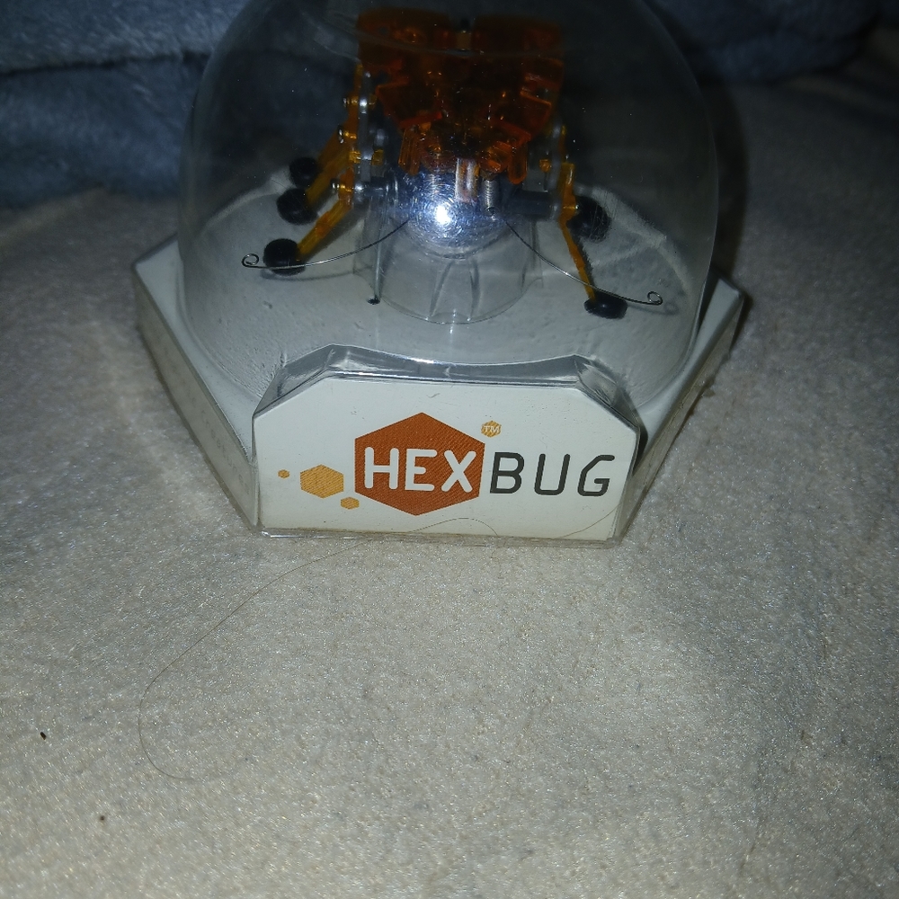 Hexbug Alpha Micro Robotic Creature - Picture 4 of 16